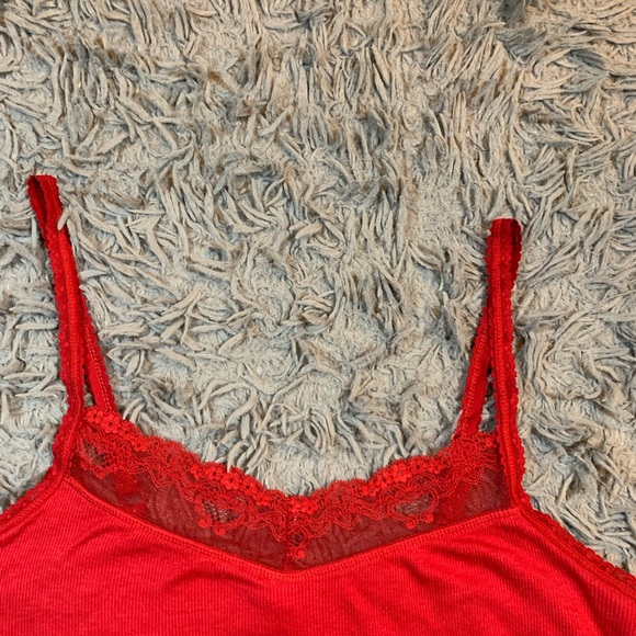 Vintage Y2K Old Navy red floral lace trim ribbed tank top sz M - Picture 3 of 12